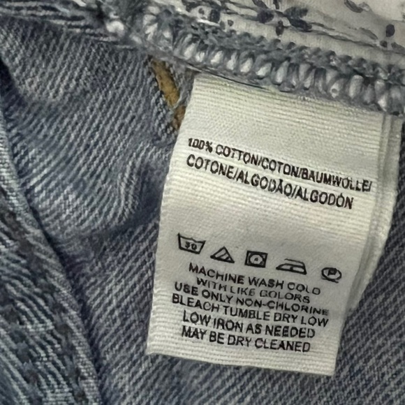 We The Free Juniors Distressed Button Fly Jean Shorts Size 27 - Picture 7 of 11